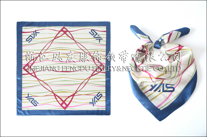 昆明機(jī)場 真絲小方巾 規(guī)格：53x53cm
