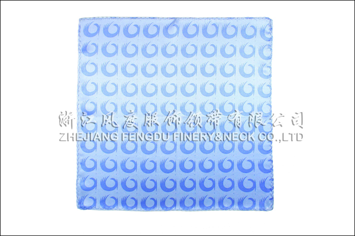 青島國際機(jī)場 真絲小方巾 規(guī)格：21x21cm