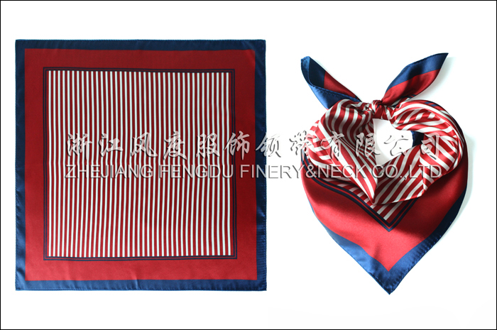 ?？诿捞m機(jī)場免稅店 仿絲小方巾 規(guī)格：53x53cm