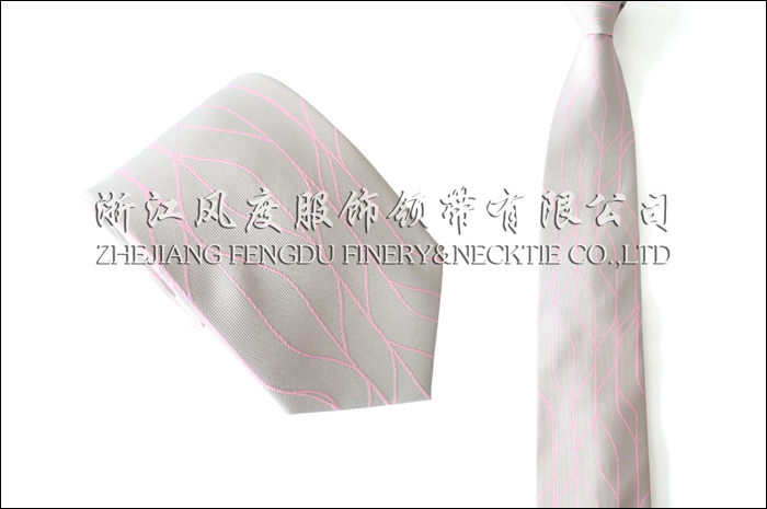 宜興市吉鑫國際貿(mào)易有限公司 色織滌絲領(lǐng)帶